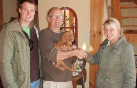 New owners for Vizsla puppy